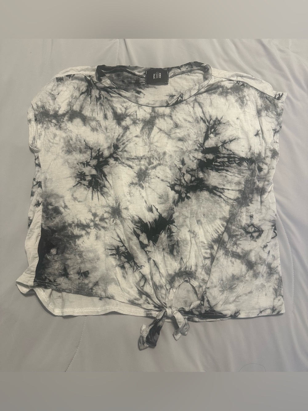Black & White Tie-Dye Front Tie Crop Top